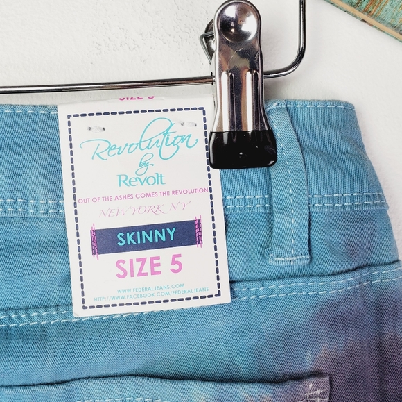 Revolution by Revolt Skinny Tie Dye Pants Sz 5 NWT - Picture 9 of 9